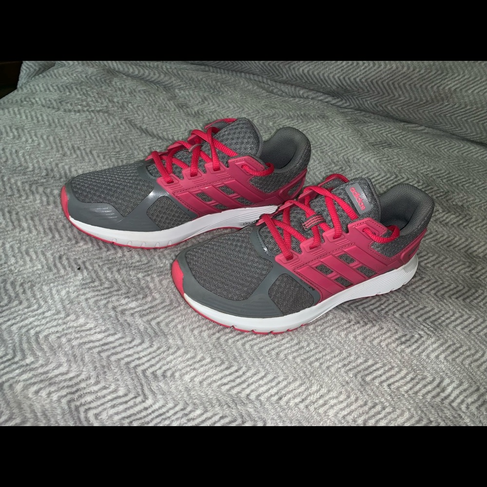 Adidas tennis shoes